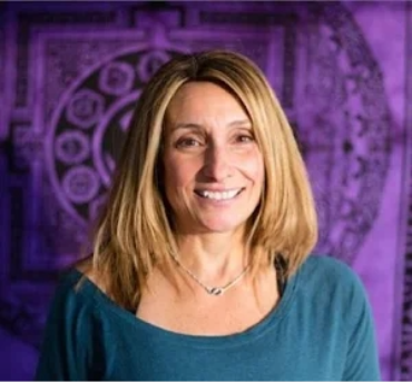 Hope Fisher headshot